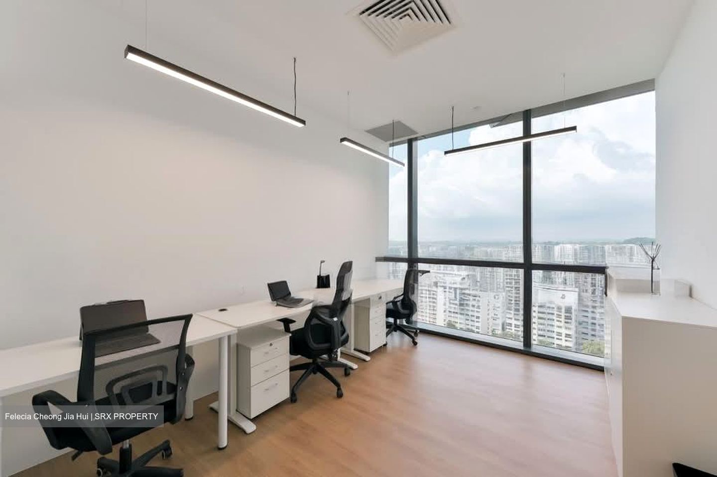 Woods Square (D25), Office #571659091